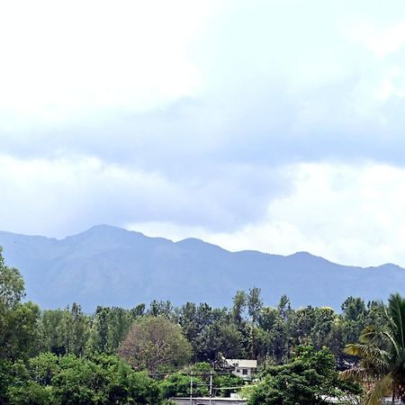 Hometown Sharu'S Inn A Luxury Hotel Chikmagalur Exterior photo